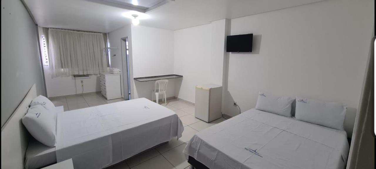 Petro Hotel Candeias Candeias  Buitenkant foto