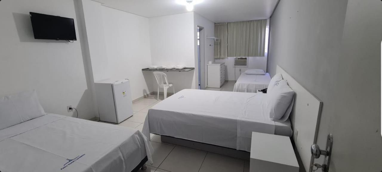 Petro Hotel Candeias Candeias  Buitenkant foto