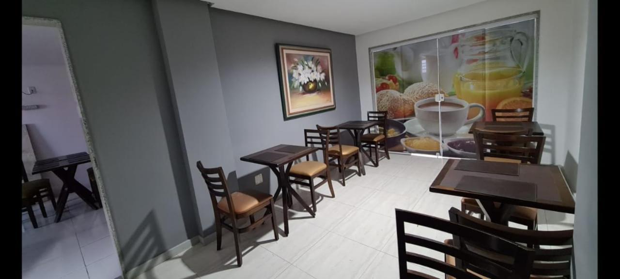 Petro Hotel Candeias Candeias  Buitenkant foto