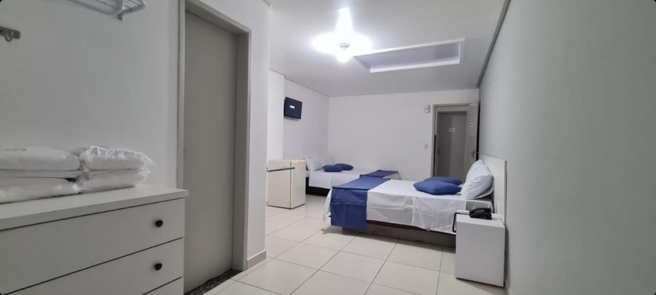 Petro Hotel Candeias Candeias  Buitenkant foto